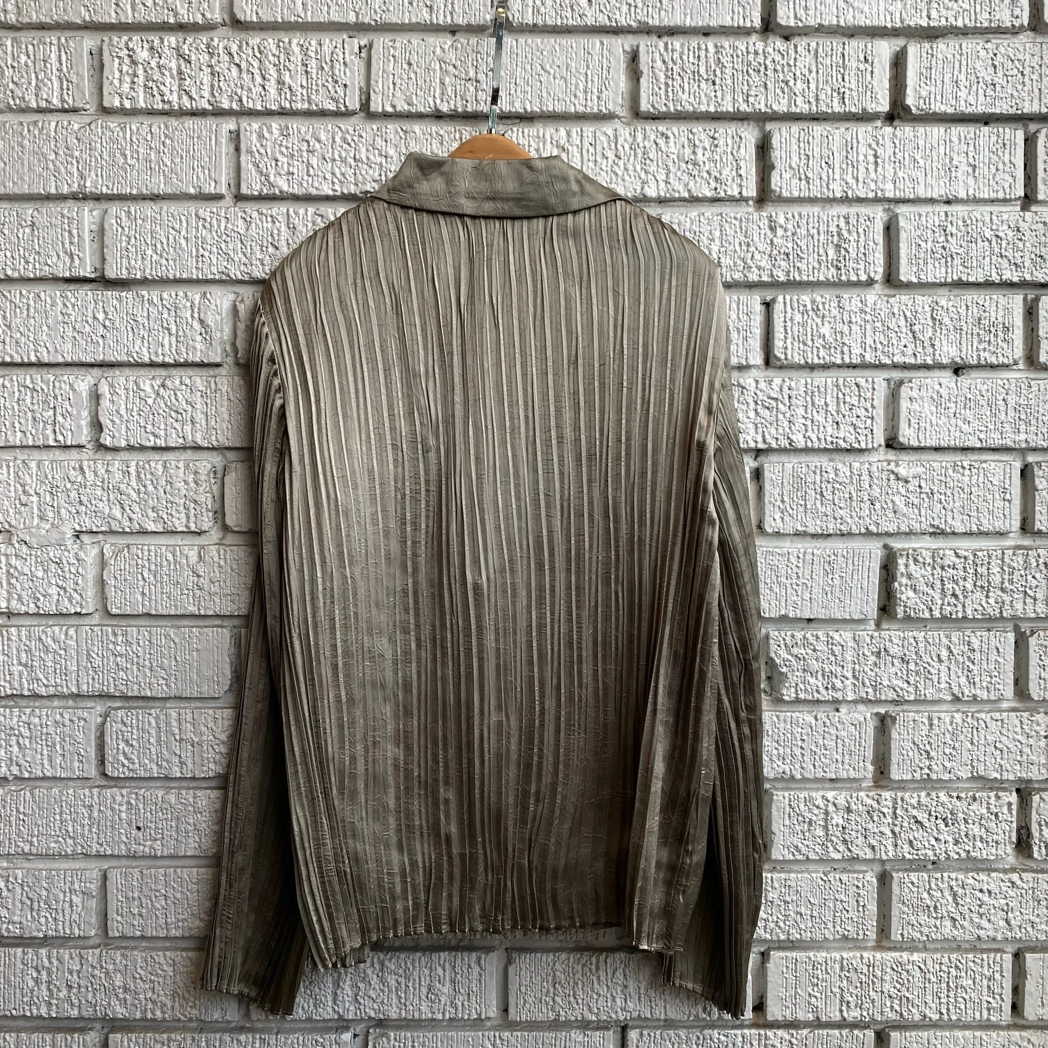 BENTON Pleated Shirt