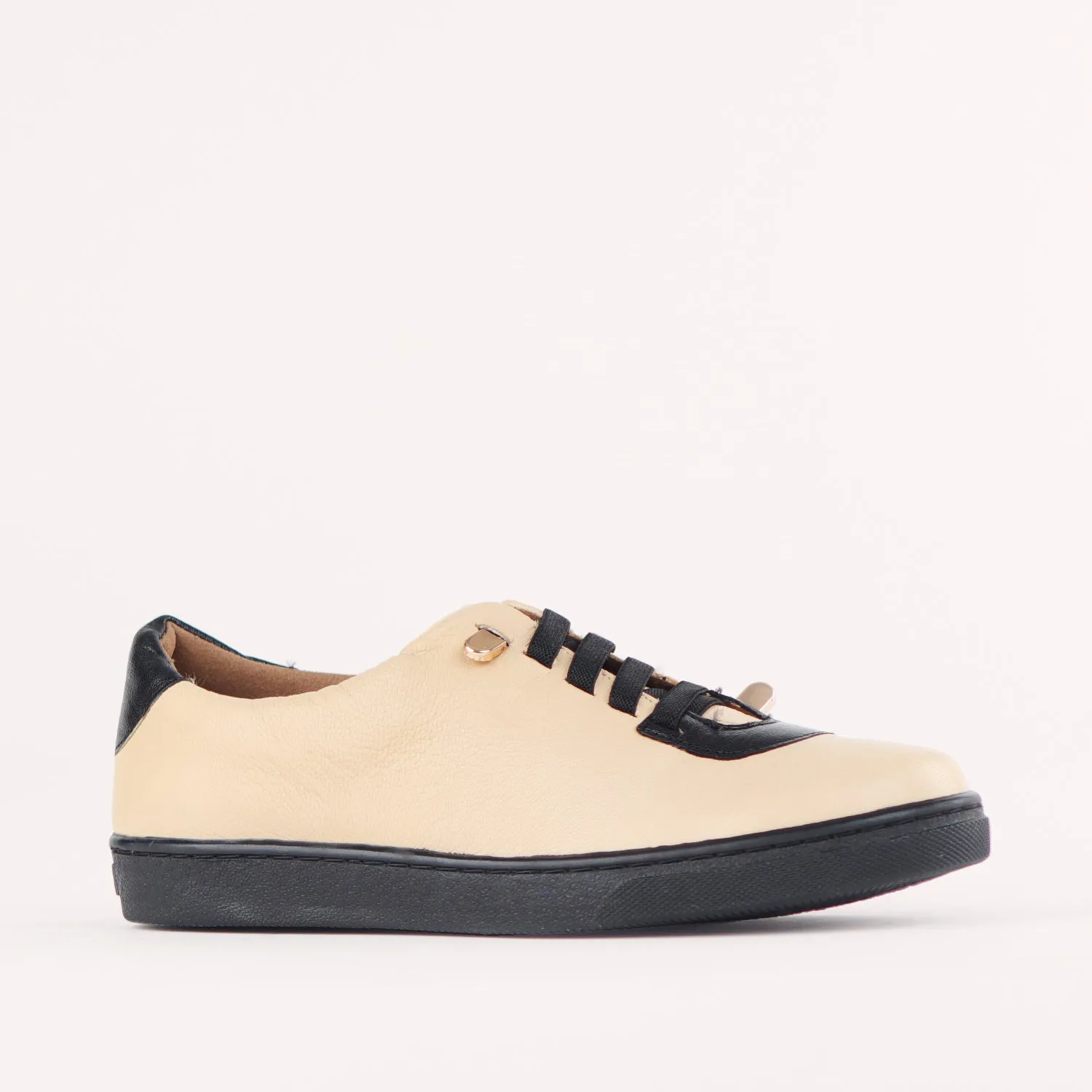 Sneaker with Removable Footbed in Cream Multi -12187